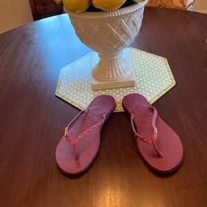 Havaianas thong sandals in merlot color w gold studs. Size 37-38. Like new.